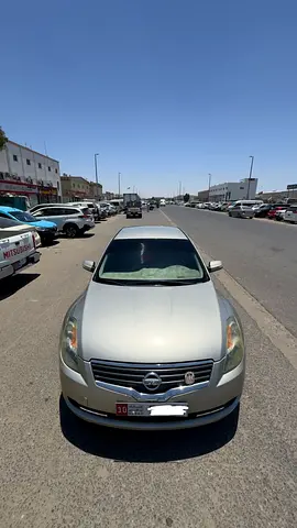 Nissan Altima 2009 well maintained family car will full options
