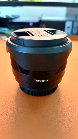 7Artisans 35mm f/1.8 AF Prime Lens Fuji X-Mount (compact, well-kept) with caps