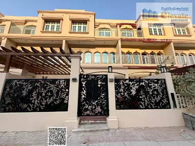 فيلا تاون هاوس فسيحة مكونة من 4 غرف نوم للإيجار – 65,000 درهم إماراتي في السنة