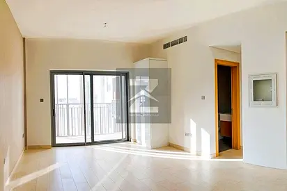 Massive Lay-out | Spacious Balcony | Vacant