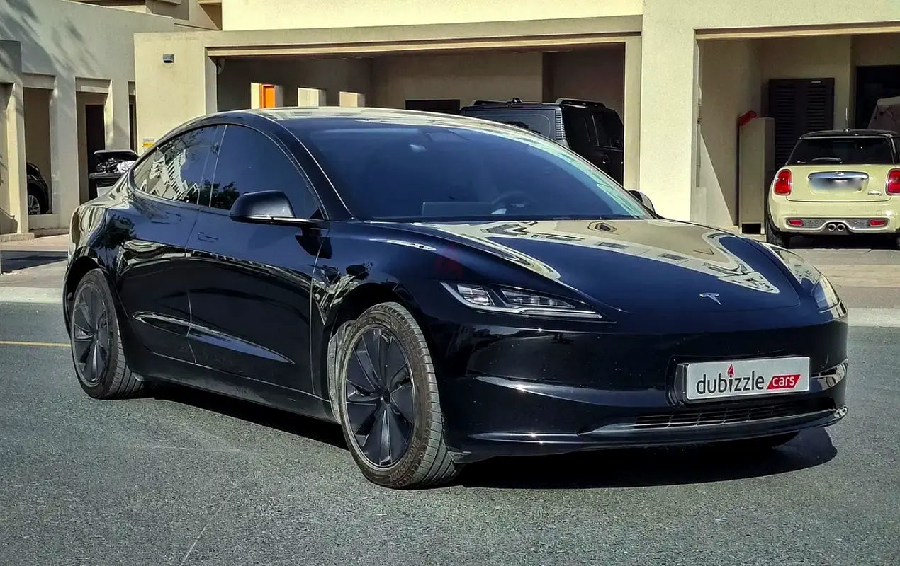 Tesla Model 3 2024 — photo 1 of 8