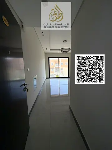 غرفة وصالة بالجرف 3 خلف السوق الصيني، 2 حمام وبلكونة، تشطيب ممتاز ومساحة واسعة، الإيجار 35 ألف على 4 أو 6 دفعات.بنايه نضيفه جدا مساحه كبيره تشطيب راقي