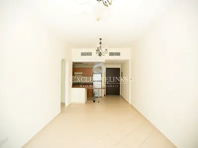Managed | Close to Metro | Vacant 22nd June