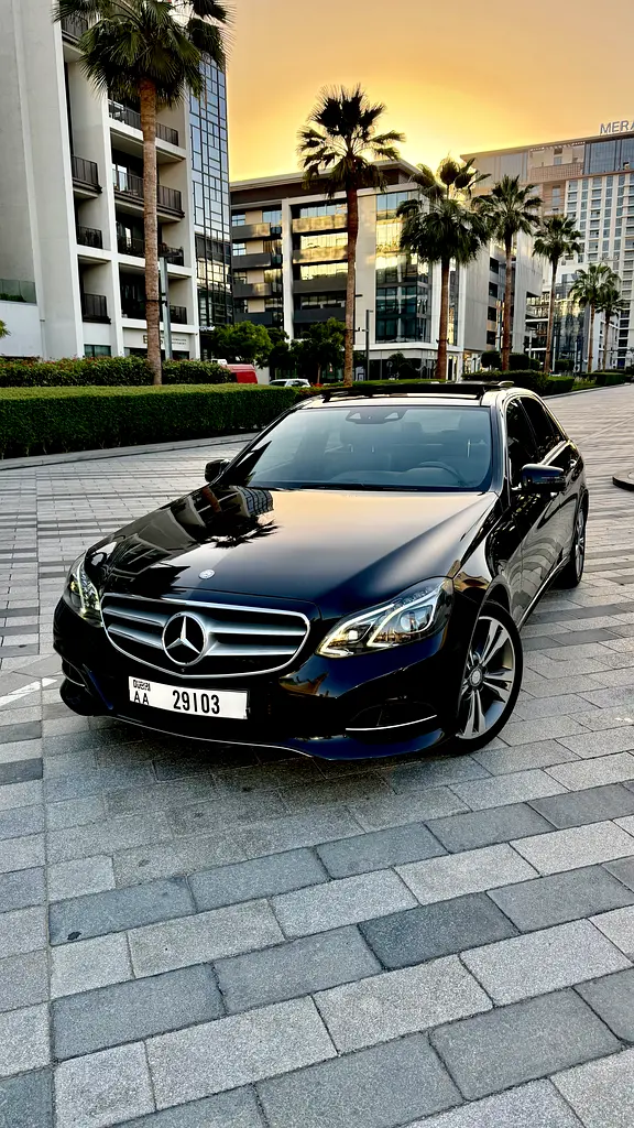 Mercedes-Benz E-Class 2015 — photo 1 of 20