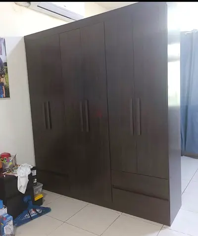 Pan Home Enstatite 6-Door Wardrobe – 5 Months Used – Excellent Condition Price: AED 400 (Negotiable)