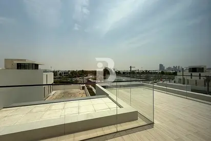 Single row | Modern Villa | On Lagoon