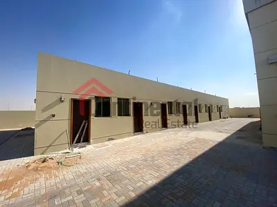 مستودع مع ساحة مفتوحة وسكن عمال للإيجار | السجعة