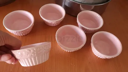 DAISO Mini Ceramic Pink Bowls Set | Like New