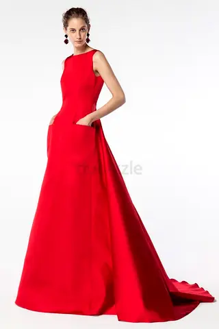 Carolina Herrera Luxury Red Floor-Length Backless Evening Gown with Train