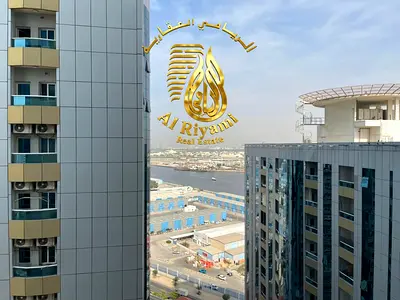 شقة فاخرة بإطلالة مباشرة على خور عجمان