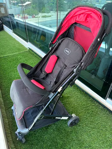 Red and black - Toddler stroller - very good condition, Cabin Size