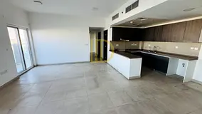 Vacant | Mid Floor | Close to Metro | 2 Bed