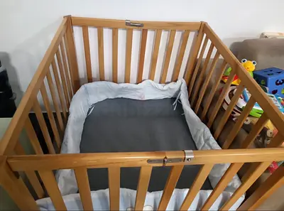 Folded baby bed