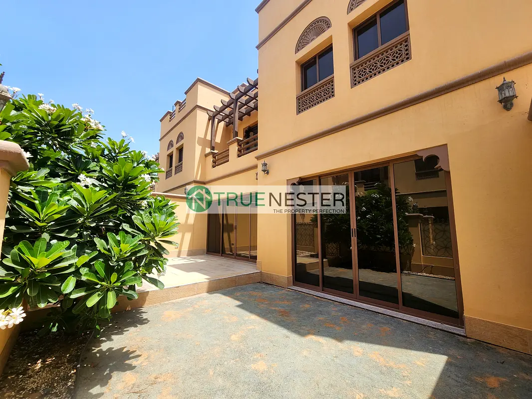 4BR Villa with Maid’s Room | Prime Jumeirah 1