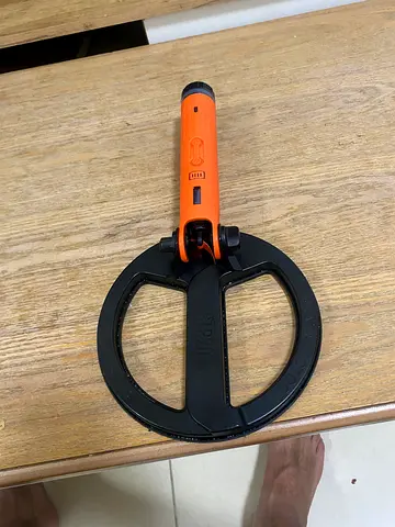 Handheld Metal Detector - underwater up to 60 meters by quest