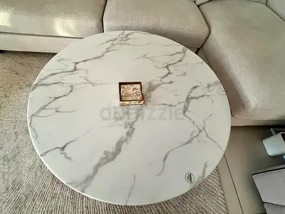 Round white marble coffee table (Brand New)