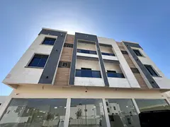 Residential/commercial building for investment, available for annual rent.