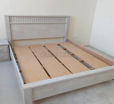 Light Wood Double Bed Frame with Headboard (No Mattress)king size