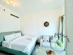 Spacious Studio Apartment - With Balcony