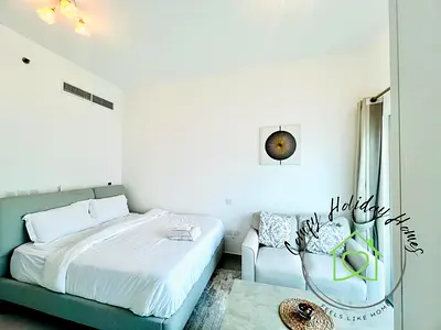Spacious Studio Apartment - With Balcony