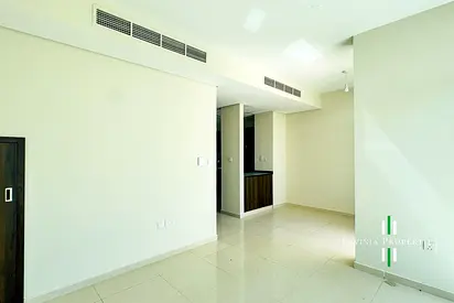 SINGLE ROW | CORNER TOWNHOUSE | EASY ACCESS