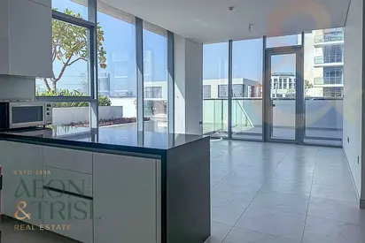Corner Unit | Fitted Kitchen | Spacious