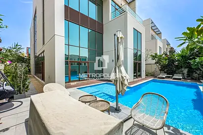 Fully Upgraded 6 Bedroom Villa with Private Pool