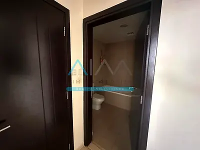 Spacious 1-Bedroom Apartment for Rent in Liwan – Yarmouk Building