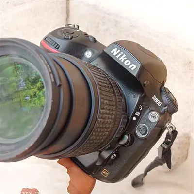 Nikon D800 DSLR with AF-S Zoom Lens — Good Working Condition
