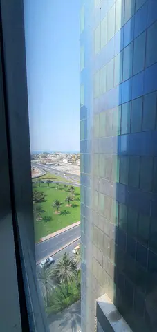 *للإيجار غرفة وصاله إطلالة جانبية مع بلكونة في الخان موقع مميز*