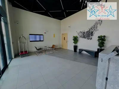 SPACIOUS 3 BEDROOM APARRTMENT GOOD FOR FAMILY