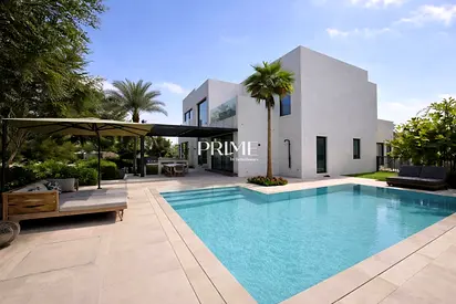 Fully Upgraded | 5 bedrooms | Lake View