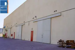 Spacious Commercial Unit In Prime Location