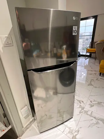 LG Refrigerator with Top Freezer - Good Condition