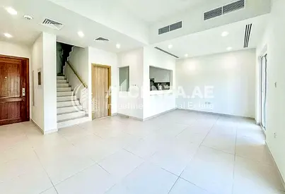 Spacious Single Row | Vacant | Flexible Cheques