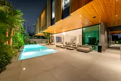 Freehold, Ultra Minimalist, Basement, Rooftop