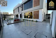 Modern European design and very high-end finishes. Excellent location. Freehold ownership. All natio