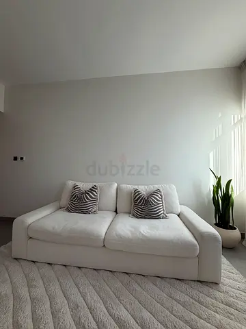 Pan Home Couch