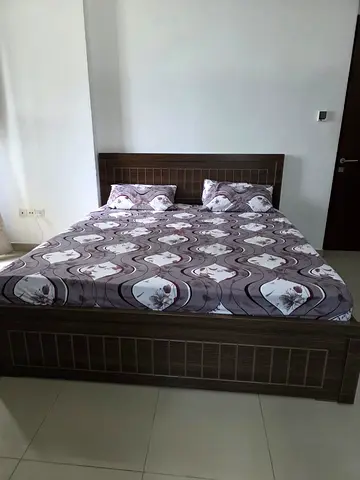 Double Bed (King Size)