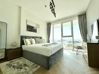 Central Dubai Living | Luxury Amenities | Metro