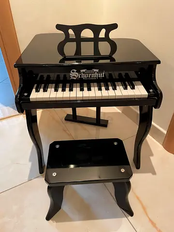 KIDS PIANO SCHOENHUT