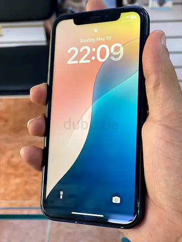 iPhone xR in good working condition with case