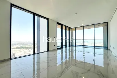High Floor | Corner Unit | Downtown & Lagoon Views