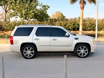 2013 Cadillac ESCALADE — миниатюра 5