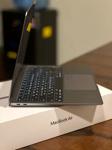 MacBook Air M1 2020 – Excellent Condition + Warranty Until Sept 2026