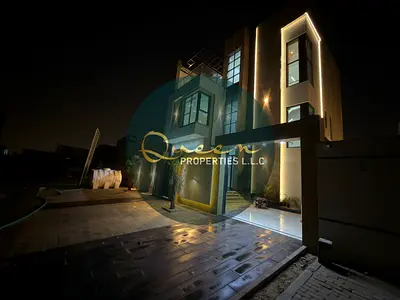 فيلا فخمة جدا للبيع تصميمات عصرية والسعر شامل رسوم التسجيل والتملك والكهرباء والماء وتكييف مركزي مركب بمساحة مميزة