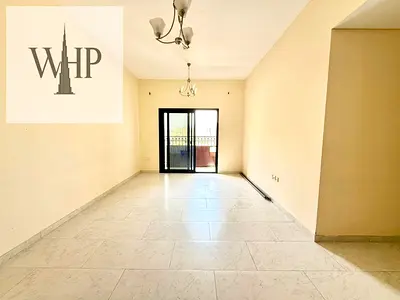 Modern 2bhk with open view balcony// prime location//private parking free