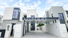 Private Pool | Driver's Room | Vacant
