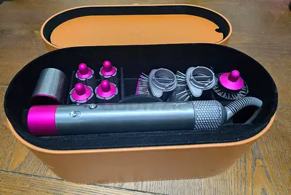 Dyson Airwrap Complete set with case - Well kept, light use