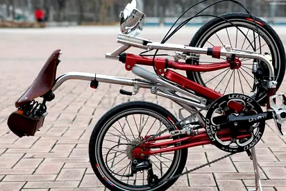 Unique Folding cycle by Scooma